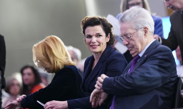 Pamela Rendi-Wagner und Altbundespräsident Heinz Fischer Ende Februar anl. eines Statements von Michael Ludwig zur SPÖ Personaldebatte