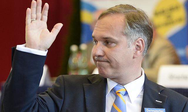 Mit einer Zustimmung von 65 Prozent ist Walter Rosenkranz nun neuer Obmann der FPÖ in Niederösterreich.