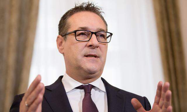 MINISTERRAT: STRACHE