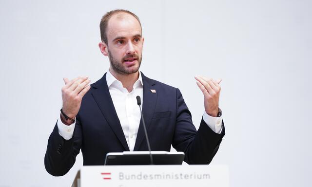 Staatssekretär Florian Tursky (ÖVP) hat sich im internen Streit um die Spitzenkandidatur in der Stadtpartei durchgesetzt.