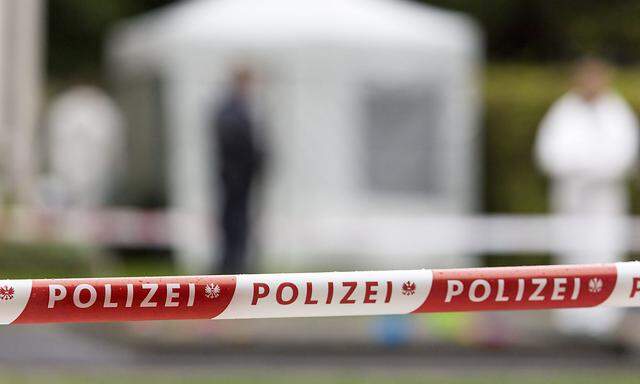 Polizeiabsperrung beim Tatort in Hohenems