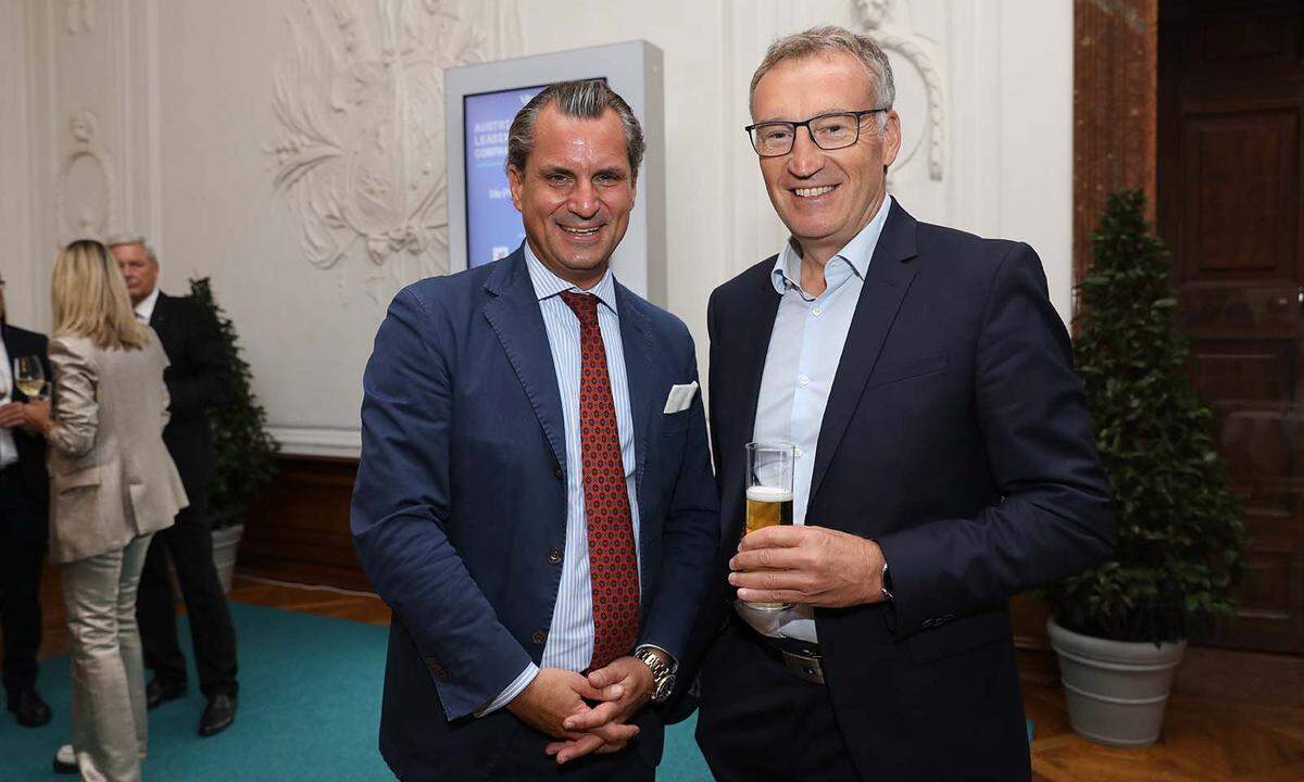 IV Salzburg-Präsident Peter Unterkofler (l.) mit Alumero-Eigentümer Manfred Rosenstatter.
