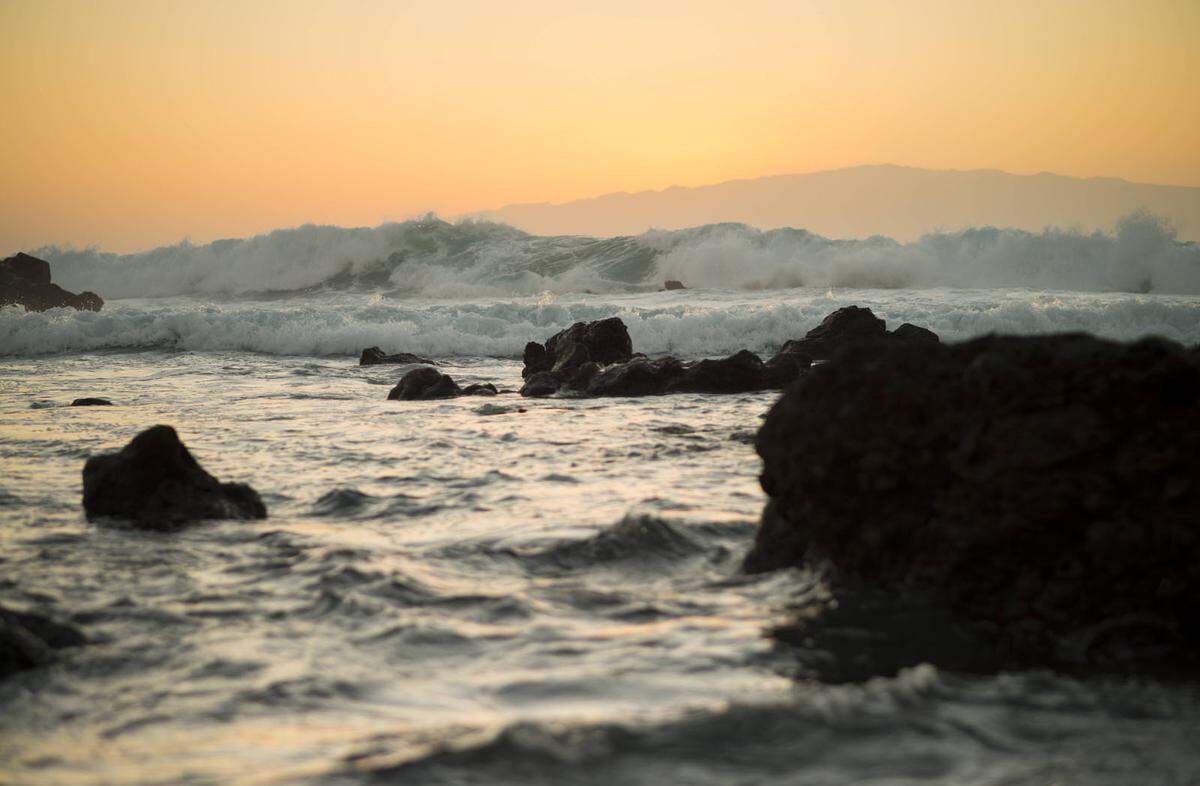 Reif für die Insel sind viele Urlauber im Sommer. Dass aber vor allem preislich Insel nicht gleich Insel ist, zeigt der Insel-Index der Plattform HomeToGo, die Ferienwohnungen vermittelt. Verglichen wurden Unterkünfte für vier Personen für eine Woche inklusive Mietwagenpreisen von Juni bis Mitte September. Wer auf Teneriffa urlaubt, kommt demnach am günstigsten weg. Hier beträgt der durchschnittliche Gesamtpreis für die Woche 759,71 Euro.