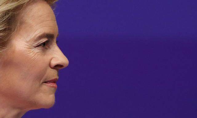 Ursula von der Leyen, die designierte Präsidentin der Europäischen Kommission, wird frühestens am 1. Dezember Jean-Claude Juncker nachfolgen können.
