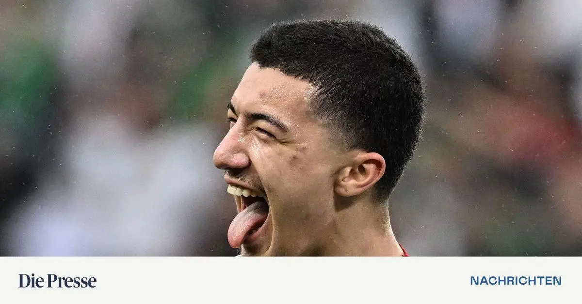 -Mazadona-Algerien-feiert-seinen-Hoffnungstr-ger-f-r-die-WM-premium-