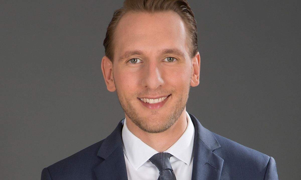 Dominik Schwarzl (31) verstärkt die Litigation &amp; Regulatory Abteilung der Anwaltskanzlei DLA Piper. Er ist spezialisiert auf das österreichische und europäische Bankenrecht.