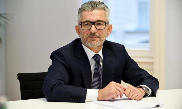 Der Vertrag des seit 2019 amtierenden voestalpine-Chefs Herbert Eibensteiner ist um weitere fünf Jahre bis 2029 verlängert worden.