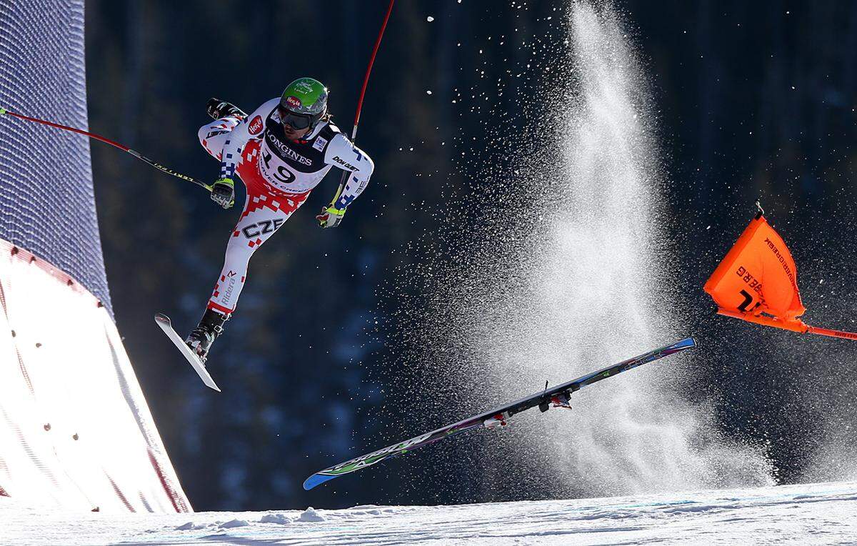 Der Österreicher Christian Walgram siegt in der Kategorie Sport. Sein prämierten Foto zeigt den Sturz des Tschechen Ondrej Bank in der Herren-Kombi-Abfahrt bei der Alpinen Ski-WM in Beaver Creek im Februar 2015. Erstmals gewann damit ein Österreicher die renommierte Auszeichnung. 