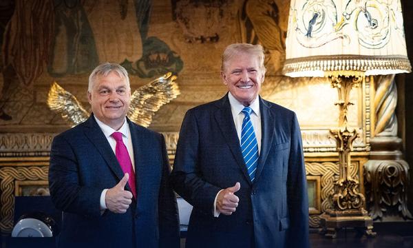 Viktor Orbán macht Donald Trump in Mar-a-Lago in Palm Beach, Florida, seine Aufwartung. 
