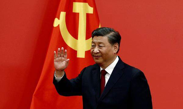 Xi Jinping stellte am Sonntag seine neue Führungsmannschaft mit treuen Gefolgsleuten vor.