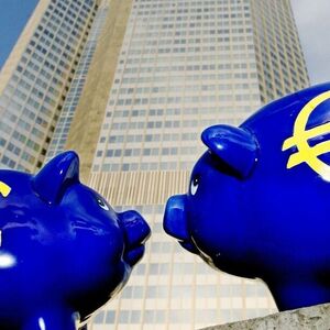Euro-Sparschweine an der EZB