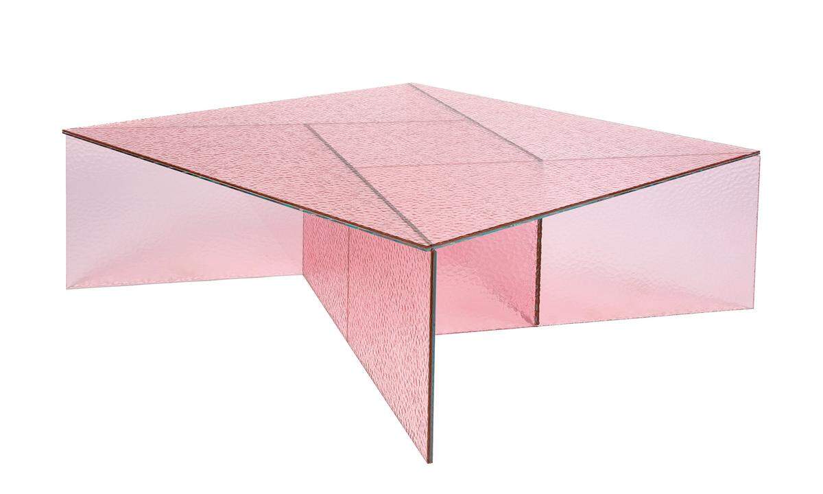 Pulpo. Das spanische Design­studio entwarf den Tisch „Aspa" als expressives Statement seiner Liebe zum Rohstoff Glas. Text von Norbert Philipp.