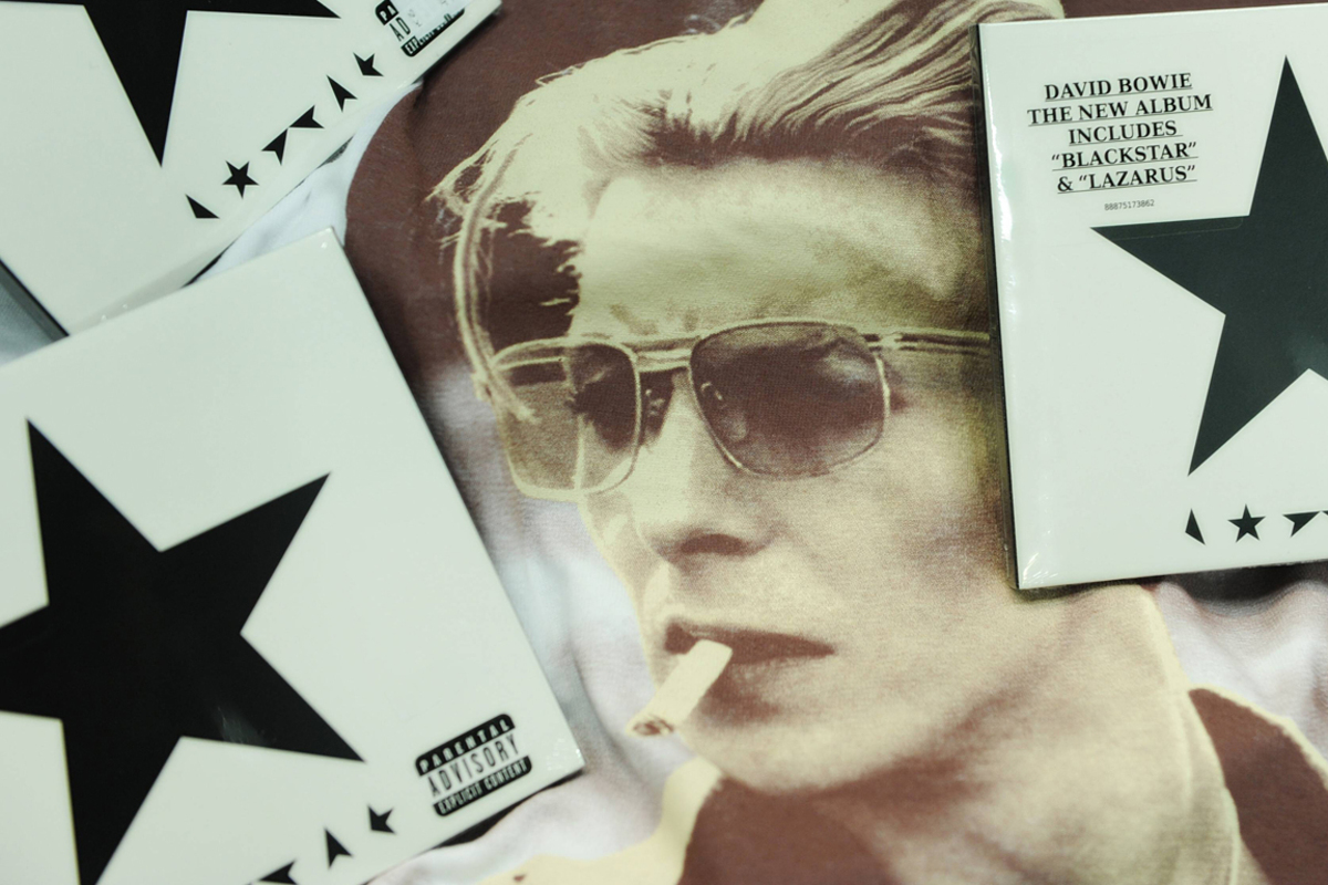 Mit David Bowie (am 10. Jänner) und Leonard Cohen (am 7. November) haben uns 2016 zwei fantastische Songwriter verlassen. Zum Abschied gab es noch Hörenswertes: Bowies Album „Blackstar“ ist ein harsches Meisterwerk, Cohens tief melancholisches Album „You Want It Darker“ beinhaltet einige der sehnsüchtigsten und schönsten Lieder des Jahres. Auch Musikerkollege Prince hatte wenige Wochen vor seinem Tod am 21. April noch das Album "HITnRUN Phase Two" herausgebracht – weniger beachtet, aber ebenso hörenswert.