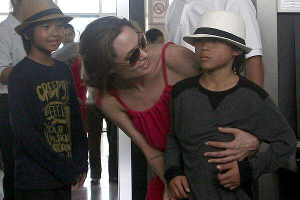 2007 vergrößerten Jolie und Pitt ihren Clan um Adoptivsohn Pax Thien aus Vietnam.