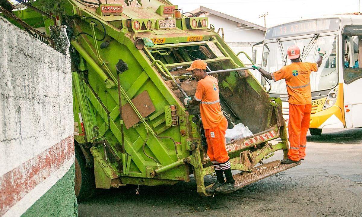 Müllman war gestern. Heute heißt es "Waste Removal Engineer".