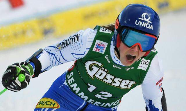 Petra Vlhov´a jubelte am Semmering über ihren fünften Weltcupsieg, den ersten im Riesentorlauf.