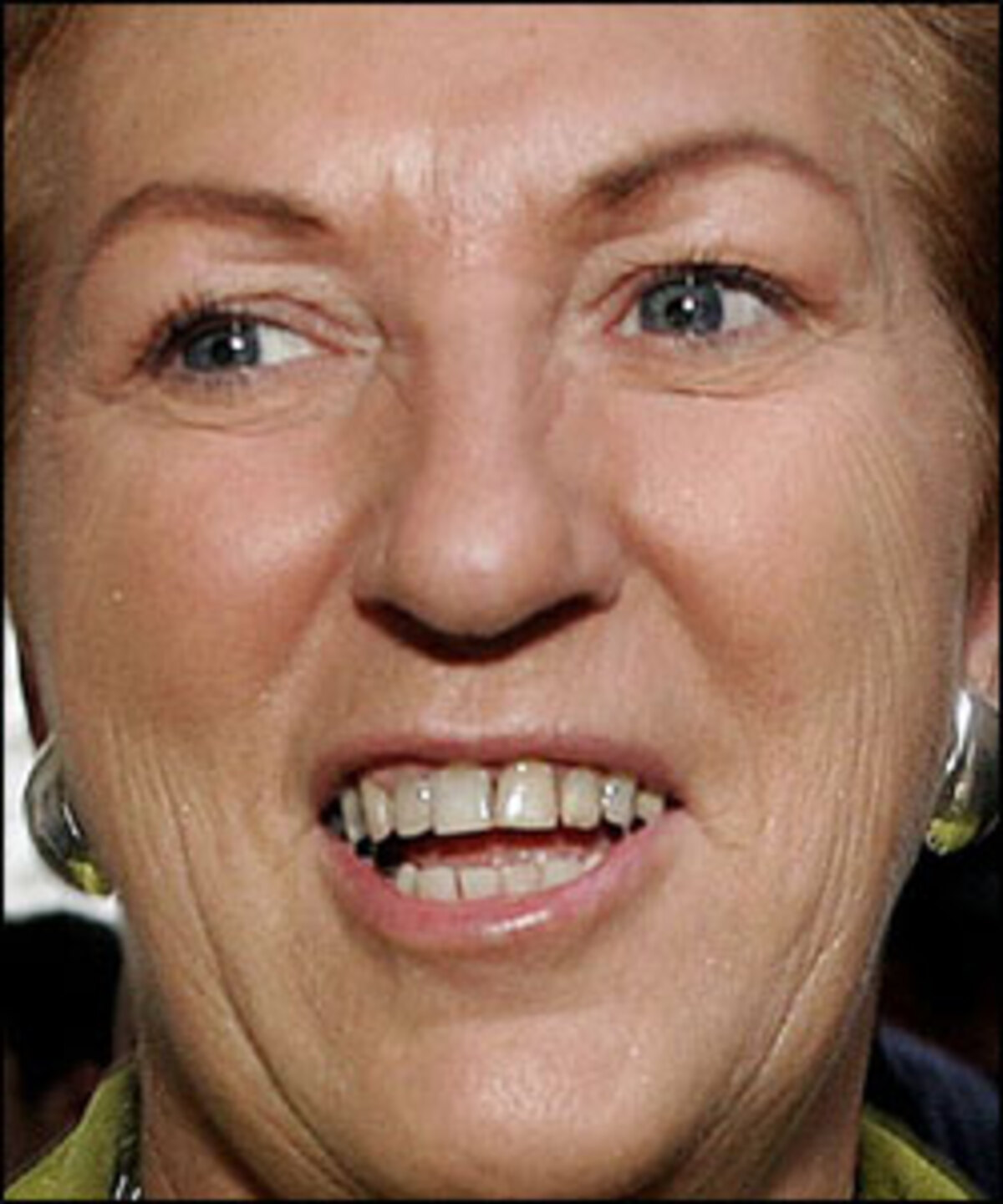 Die VP-Frauenchefin ist wie Schüssel eine versierte Koalitions-Verhandlerin. Ministerielle Erfahrungen sammelte Rauch-Kallat in der Umwelt-, Frauen- und Gesundheitspolitik. Auch im Sozialbereich ist sie Expertin.Außerdem kennt die langjährige VP-Generalsekretärin beide Koalitionsformen (mit Rot und Blau/Orange) aus nächster Nähe.Viel Freude mit der Neuauflage einer großen Koalition scheint die 57-Jährige allerdings nichts zu haben: "Es wird uns nichts anderes übrig bleiben", meinte sei jüngst.