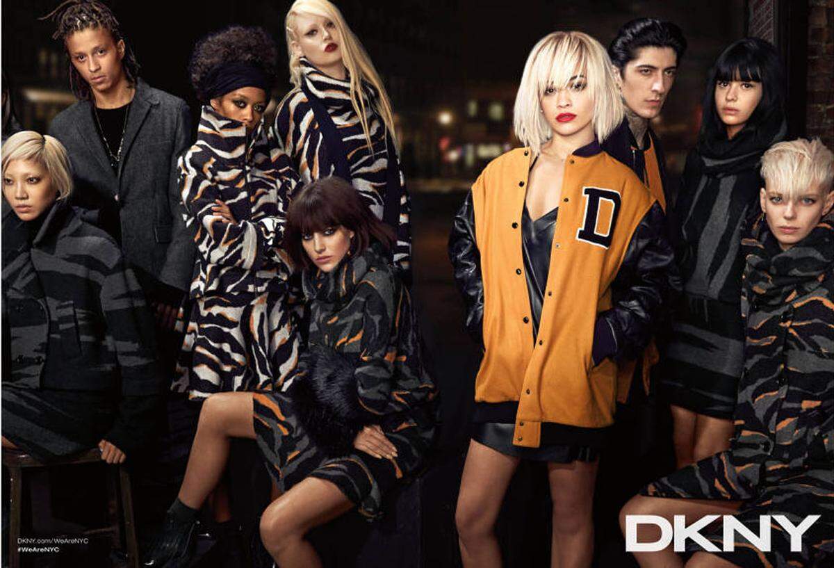 Sängerin Rita Ora versuchte sich für DKNY als Model. Fotograf: Lachlan Bailey