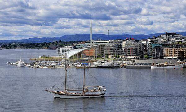 Wer einen günstigen Urlaub verbringen möchte, ist in der norwegischen Hauptstadt definitiv fehl am Platz. Unter den ohnehin schon teuren skandinavischen Städten ist Oslo die mit den höchsten Lebenshaltungskosten.