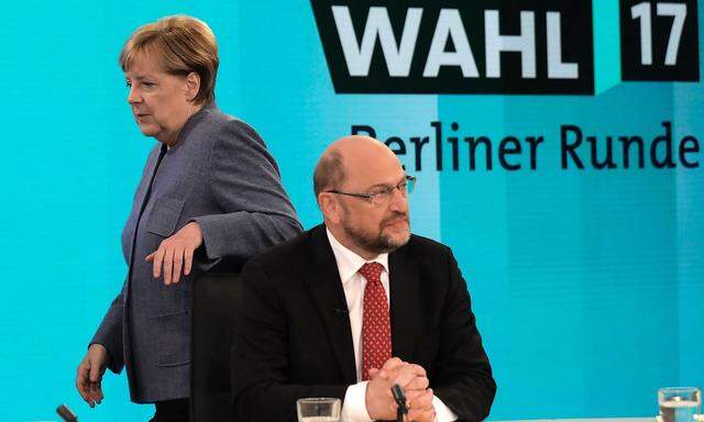 Emotionale Debatte im TV zwischen Merkel und Schulz.