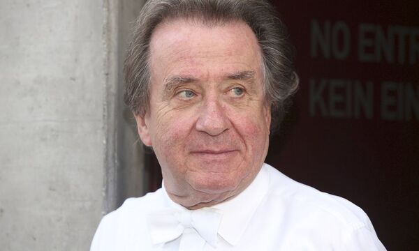 Rudolf Buchbinder bei der Eroeffnung der Sommernachtsgala 2016 auf der Buehne des Wolkenturms Grafe