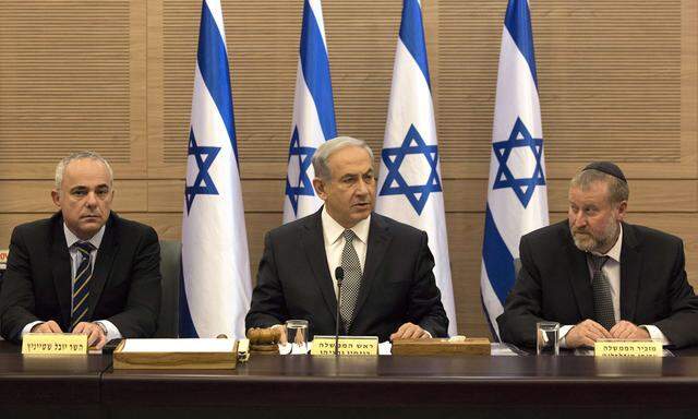 Israels Premierminister Benjamin Netanyahu bespricht sich mit dem Sicherheitskabinett