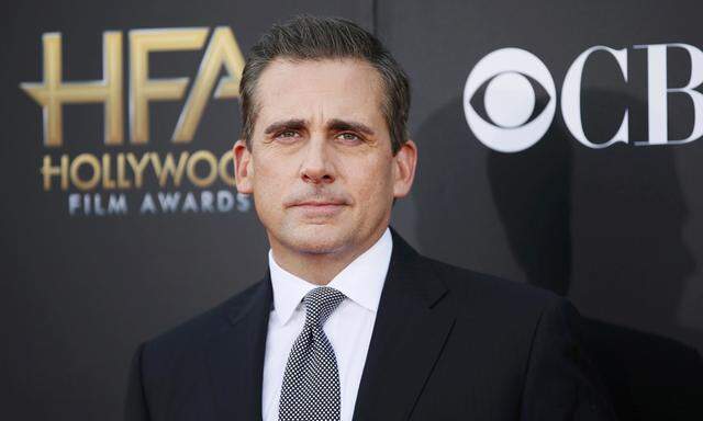 Steve Carell arrives at the Hollywood Film Awards in Hollywood