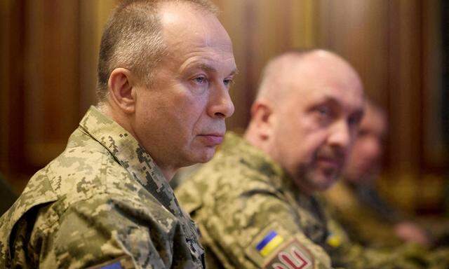 Im Vordergrund: der ukrainische Armeechef Oleksander Syrskij.