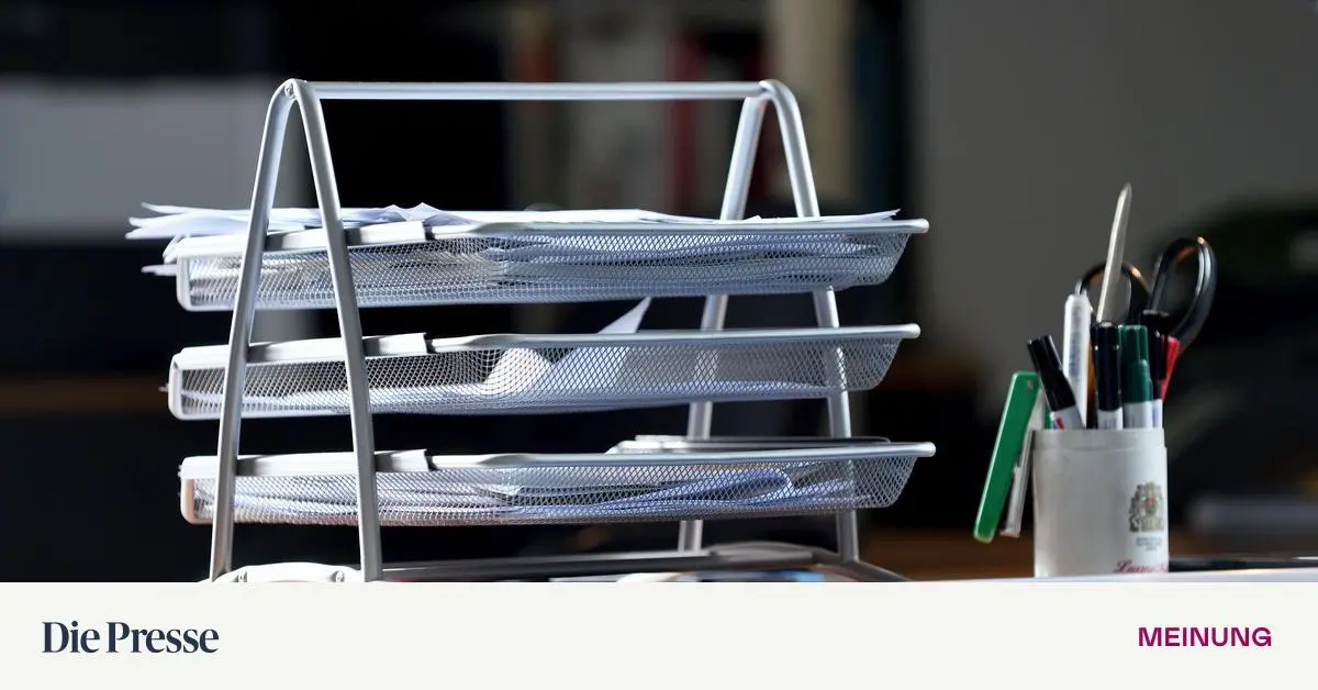 Die-beste-Kollegin-l-chelt-wissend