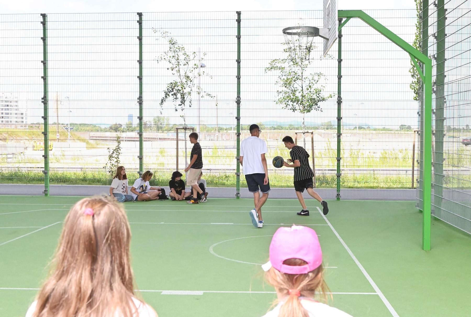 Klima an Schulen gut, aber mehr Vandalismus, Gewalt und oft Mobbing