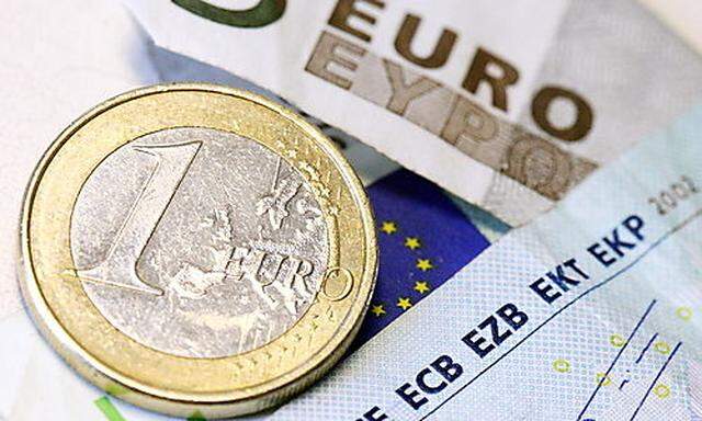 FILE GERMANY EURO ZONE