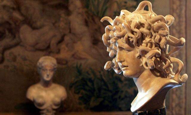 ITALY ART RESTAURATION MEDUSA