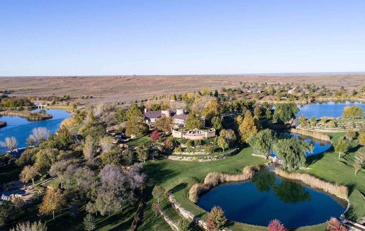 Langweilig wird einem auf der Ranch nicht. Ein Golf- sowie Tennisplatz gehören selbstverständlich zur Ausstattung.