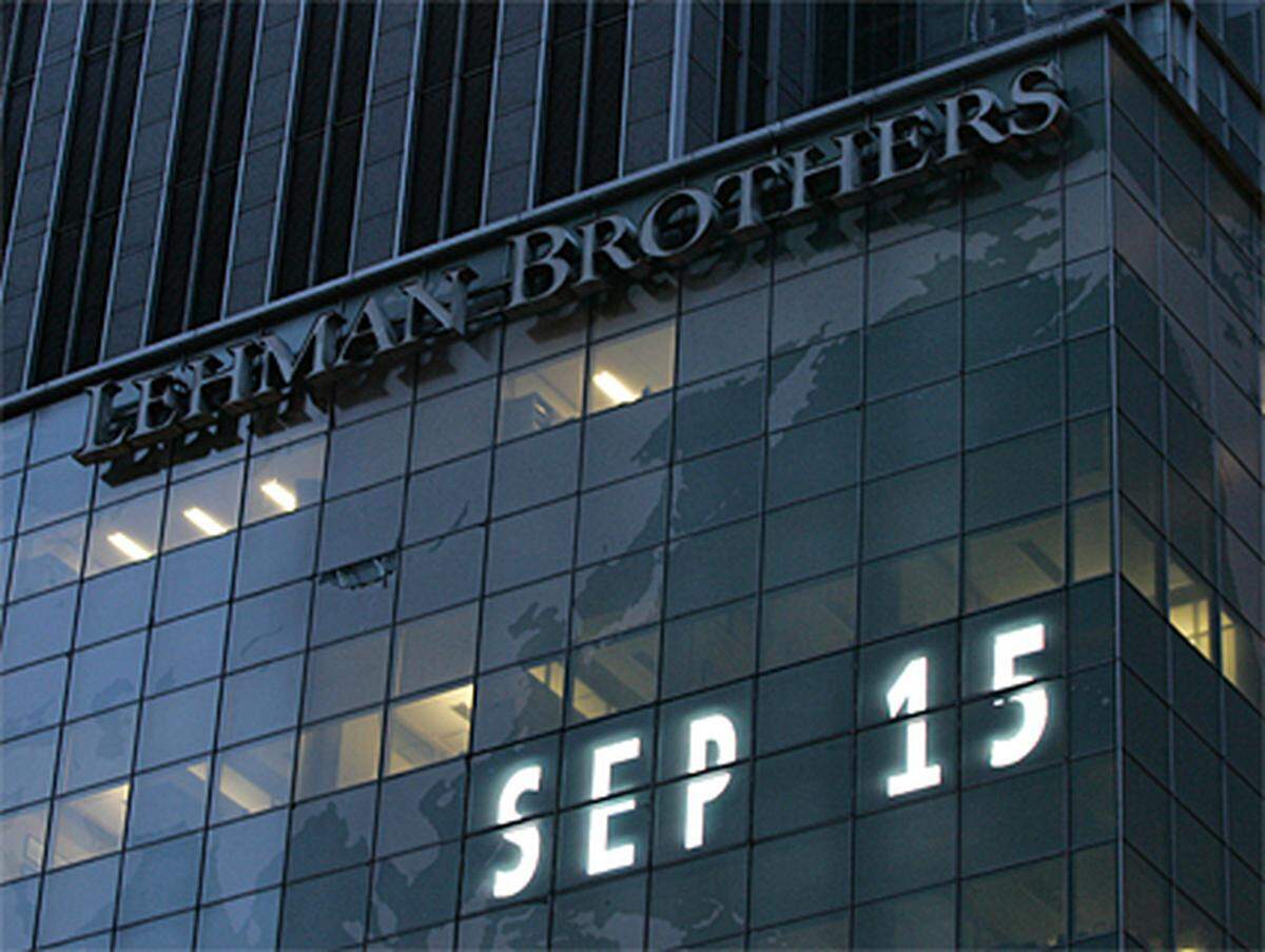 "Die Fed war maßgeblich an der Entscheidung beteiligt, Lehman Brothers in die Insolvenz fallen zu lassen", zitiert "Financial Times Deutschland" den Ökonomen Kenneth Thomas.Dieser Fehler habe die Welt in die Rezession getrieben: "Und nun sollen ausgerechnet diese Leute die Systemsicherheit überwachen?"