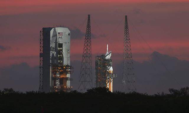 Eine Delta IV Rakete wird Orion von Cape Canaveral in die Höhe tragen.