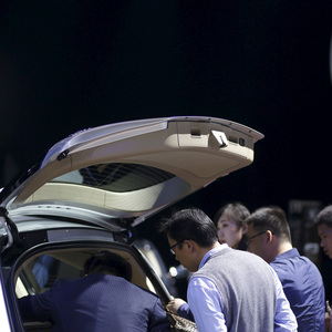 Teure Oberklassen- Fahrzeuge aus Deutschland sind in China beliebt, wo man besonderen Wert auf Statussymbole legt.