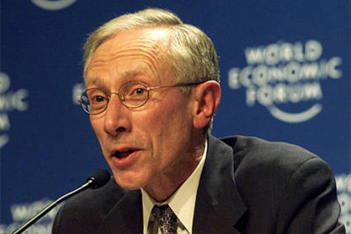 Stanley Fischer, geboren 1943 in Sambia, hat Erfahrung mit der Weltbank. Von 1988 bis 1990 arbeitete er als deren Vizepräsident. Von 1994 bis 2001, als Vize-Direktor des Internationalen Währungsfonds. Zuvor hatte Fischer das Wirtschaftsstudium am Massachusetts Institute of Technology geleitet und unter anderem an der Wirtschaftsuniversität in Chicago und an der Stanford-Universität in Kalifornien gelehrt. Seit Mai 2005 ist er Gouverneur der Bank von Israel. Ihm werden im Rennen um den Weltbank-Chefsessel Außenseiterchancen konstatiert.