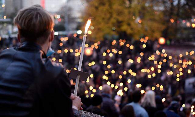 Nach dem Terroranschlag vom 2. November in der Wiener Innenstadt drückten unzählige Menschen ihre Anteilnahme aus.