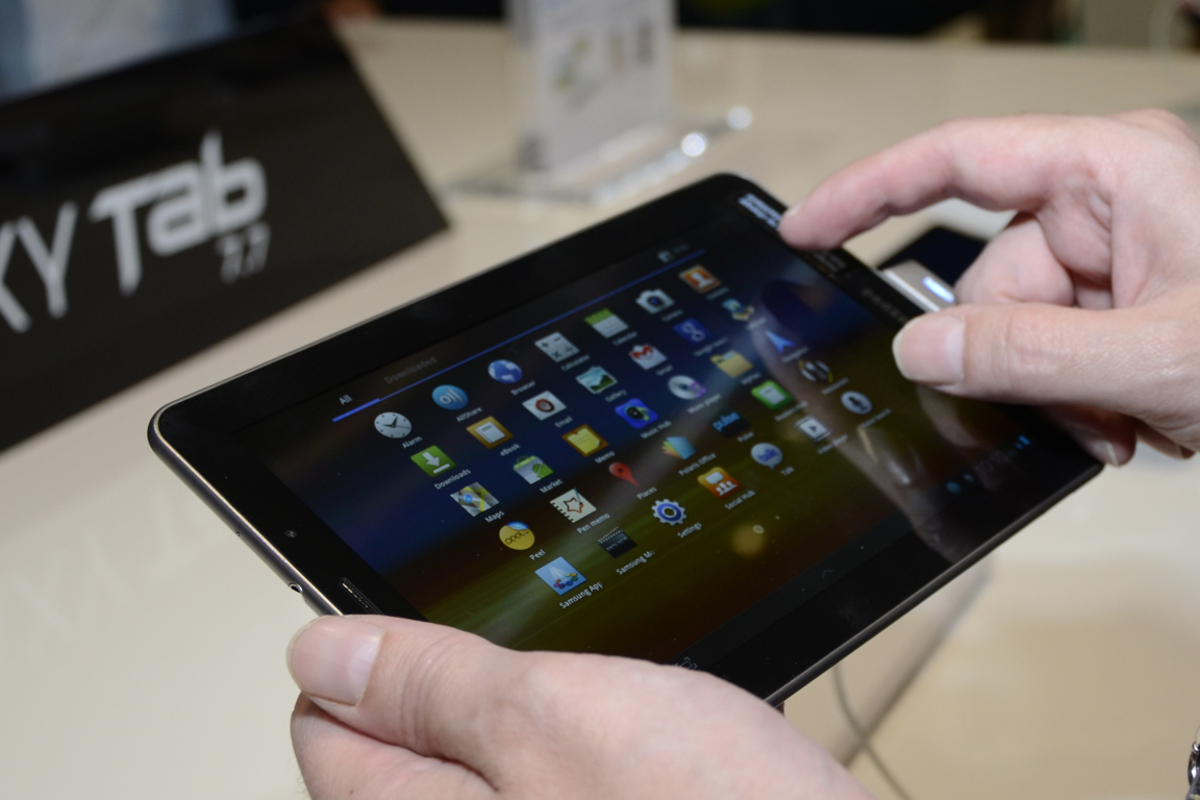 Unter der Oberfläche sind die Apps dann aber doch wieder in dem gewohnten Raster angeordnet und eine gewisse Ähnlichkeit ist kaum von der Hand zu weisen.