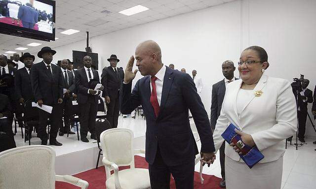 Michel Martellytritt als Präsident von Haiti verfassungsgemäß zurück. Regierung und Opposition streiten über seine Nachfolge.