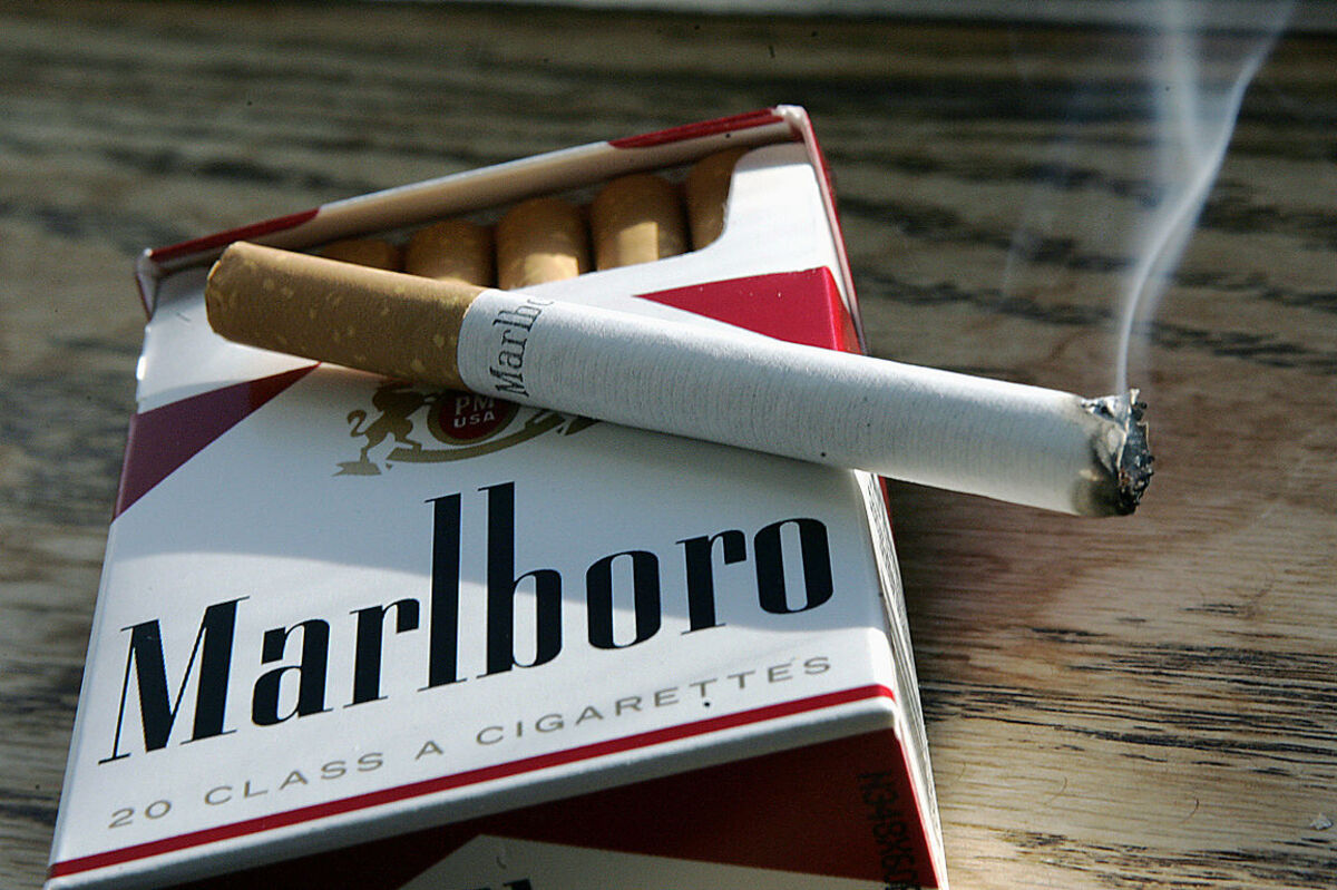 Branche: Tabak  Auch wenn die Zahl der Raucher in Europa und den USA abnimmt - nicht aber in den Schwellenländern. Und Philip Morris ist international sehr gut aufgestellt. 