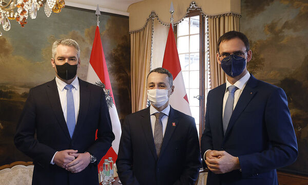 Nehammer und Wallner bei einem Staatsbesuch in der Schweiz.