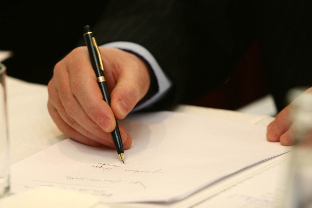 Die Versicherungsangestellter zeigen sich recht zufrieden in ihrem Job. Ein Indexwert von 115 sichert dieser Berufsgruppe den sechsten Rang.