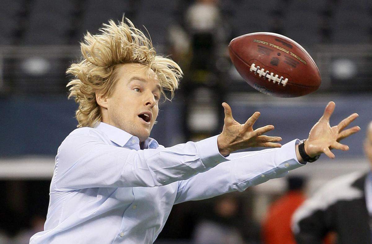 Owen Wilson im Selbstversuch bei der Super Bowl XLV