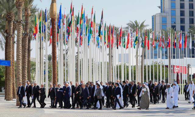 Staatschefs und Delegierte am Eröffnungstag der Weltklimakonferenz in Dubai. 