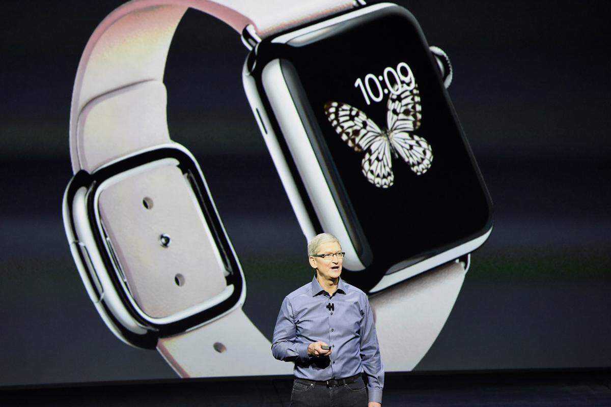 Die Apple Watch Sport hat zwei neue Farbvarianten: Gold und Roségold. Rosé scheint eine der Trendfarben dieser zweiten Jahreshälfte zu sein. Auch auf der IFA in Berlin präsentierte beinahe jeder Hersteller ein Gerät in dieser Farbgebung.  