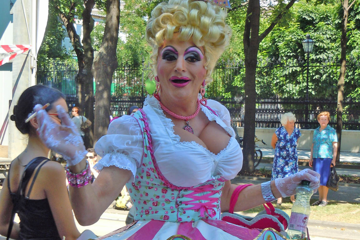 Mehr Bilder von der 17. Regenbogenparade