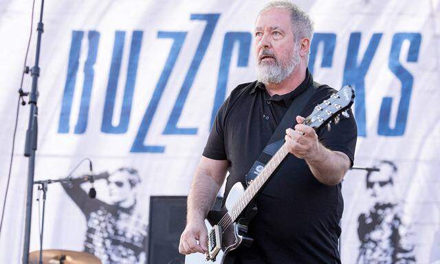 Sept 13 2014 Chicago Illinois U S PETE SHELLEY of the band The Buzzcocks performs live at 2
