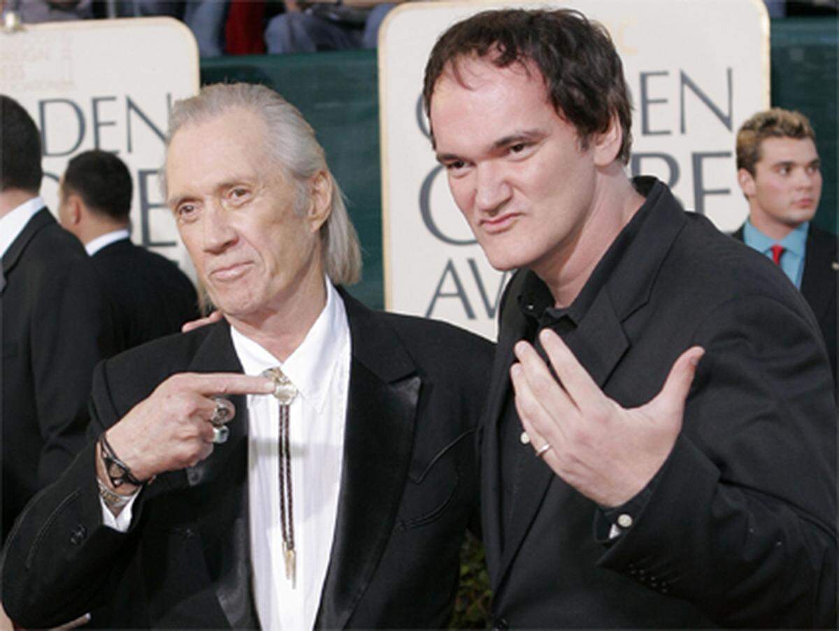 In Ingmar Bergman "Das Schlangenei" spielte er die Hauptrolle des Abel Rosenberg, weitere Berühmheit erlangte Carradine durch seine Titelrolle in Quentin Tarantinos "Kill Bill 2". Im Bild: Carradine mit Quentin Tarantino