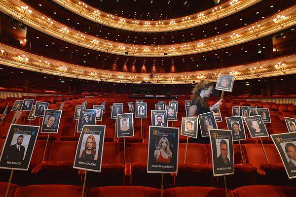 Am Sonntagabend wurden in London die British Academy of Film and Television Arts Awards, kurz Bafta, verliehen. Einer der Hauptpreise ging an Michael Haneke: "Amour" wurde als bester nicht-englischsprachiger Film ausgezeichnet. Beste Hauptdarstellerin wurde Emmanuelle Riva für ihre Rolle in "Amour". Riva und Haneke holten die Preise nicht selbst ab.